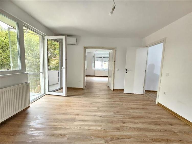 Apartament cu 2 camere decomandat, mobilat în Piața Armatei