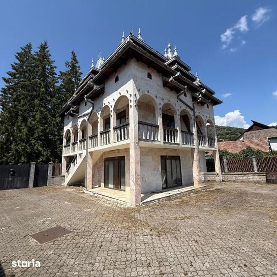 Casă cu Teren 500 Mp în Săsar
