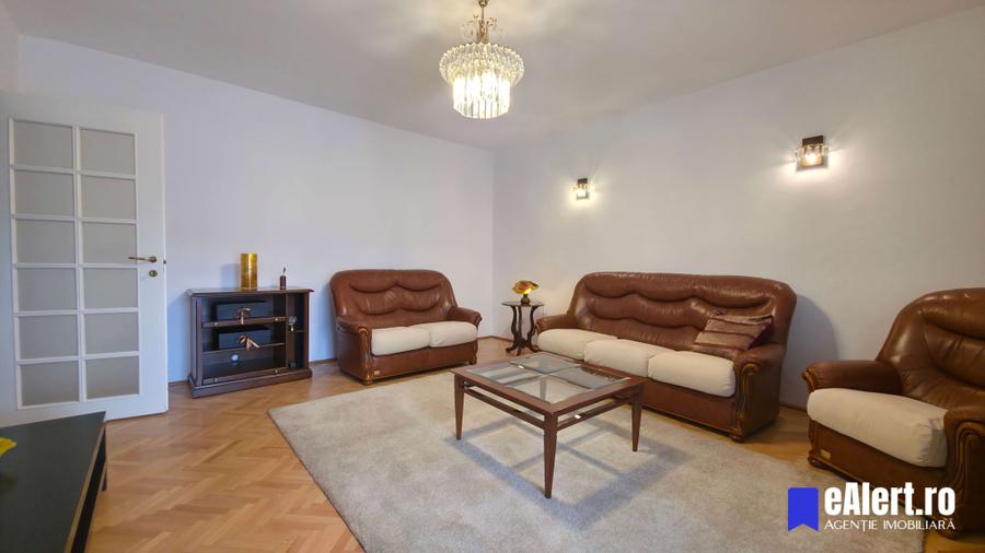 Apartament cu 2 camere decomandat în P-ța Unirii