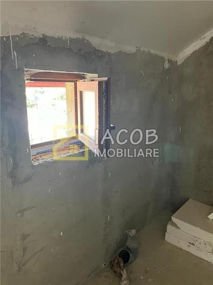Casă individuală cu 4 camere cu Teren 259 Mp în Dumbrava (Berești-Bistrița)