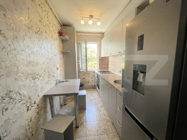 Apartament cu 3 camere semidecomandat, mobilat în Mănăștur