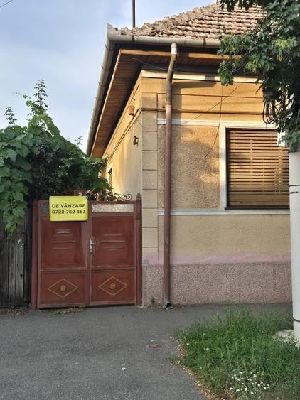 Apartament cu 3 camere semidecomandat în Lunei