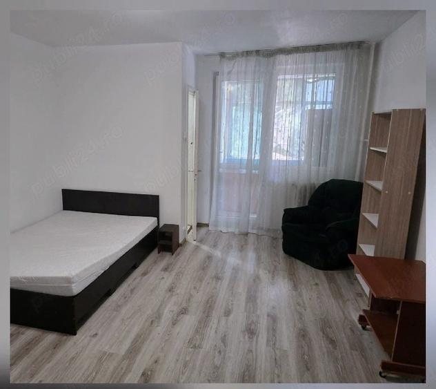 Garsonieră semidecomandată în Titan