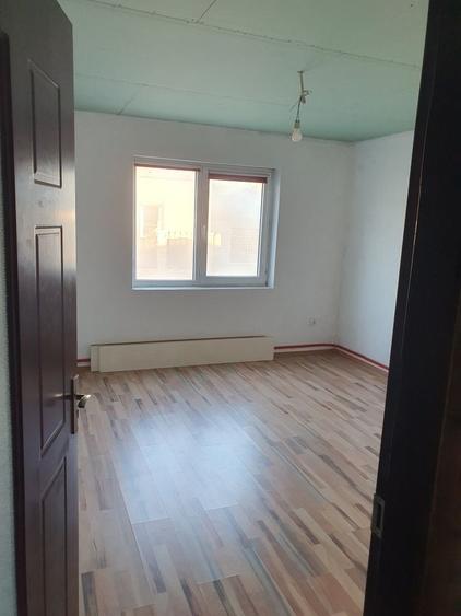 Casă cu 3 camere în Aghireșu