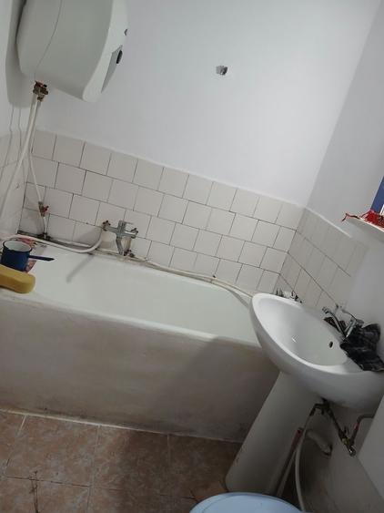 Apartament cu 2 camere semidecomandat în Cerna