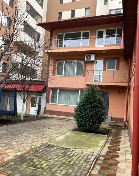 Casă cu 5 camere cu Teren 300 Mp în Rahova