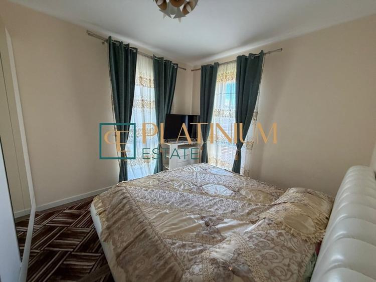 Apartament cu 3 camere semidecomandat, mobilat în Dumbrăvița
