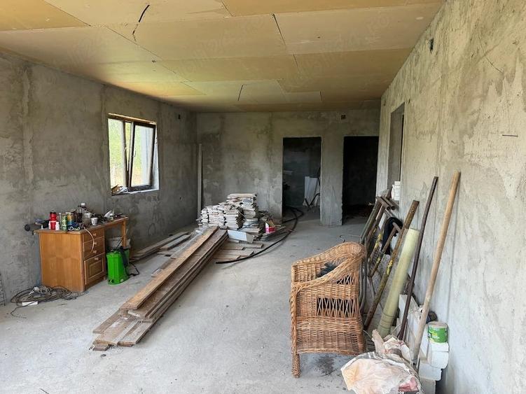 Casă cu Teren 1244 Mp în Jilavele