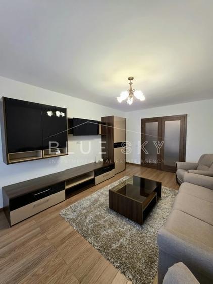 Apartament cu 2 camere decomandat, mobilat în City Park Mall