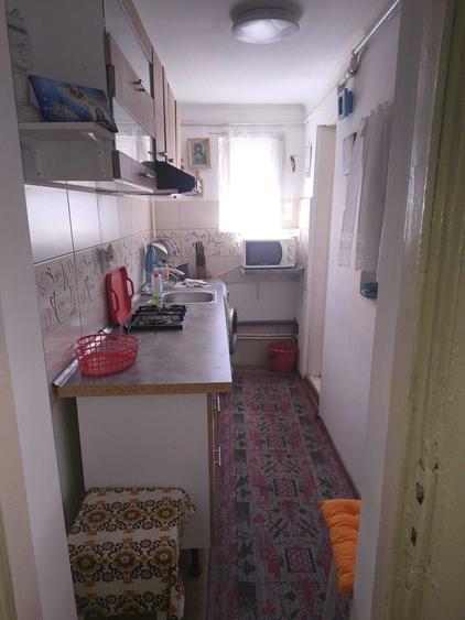 Apartament cu 4 camere nedecomandat în Foișorul de Foc
