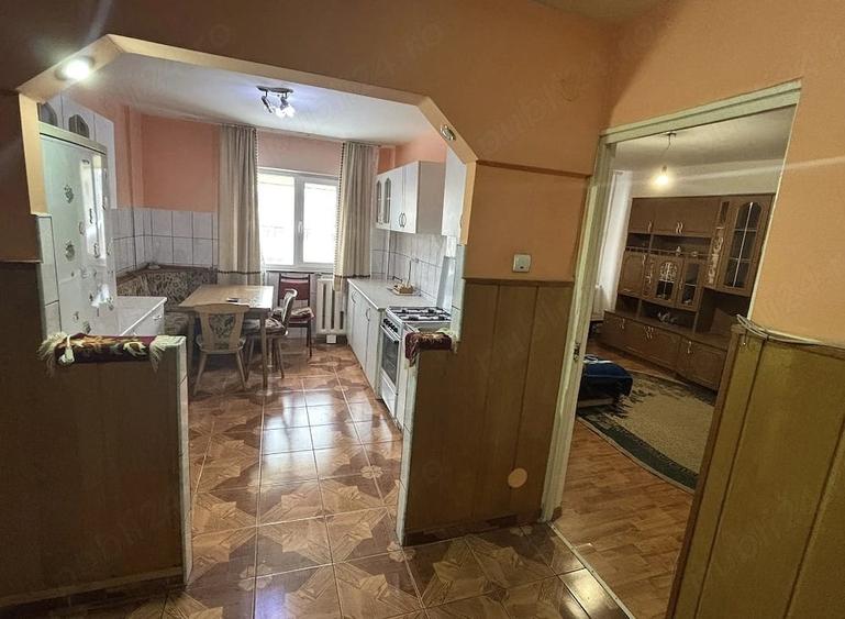 Apartament cu 2 camere decomandat în Exterior Vest