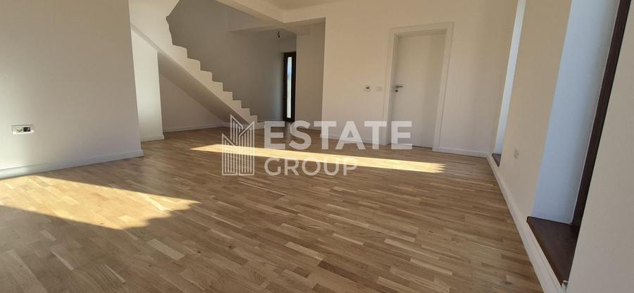 Duplex cu 3 camere cu Canalizare în Moșnița Nouă