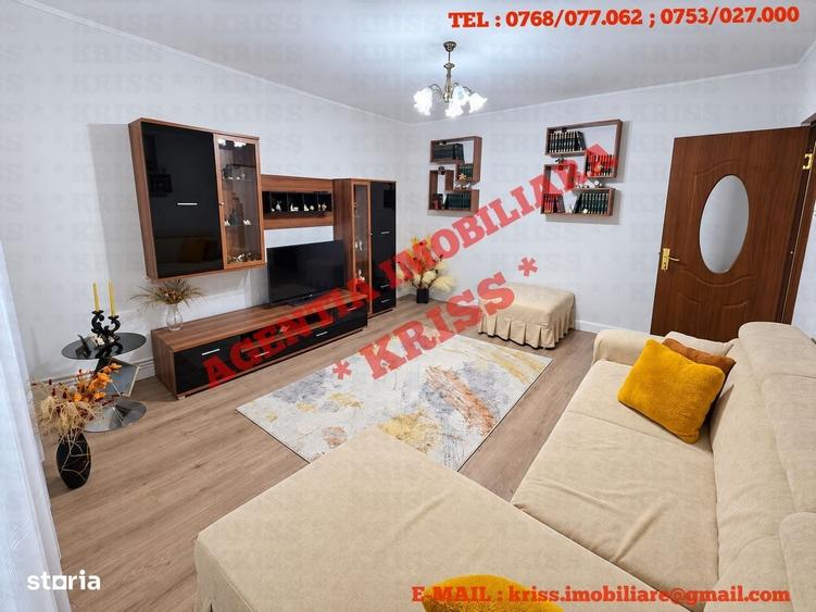 Apartament cu 3 camere decomandat în Prundu