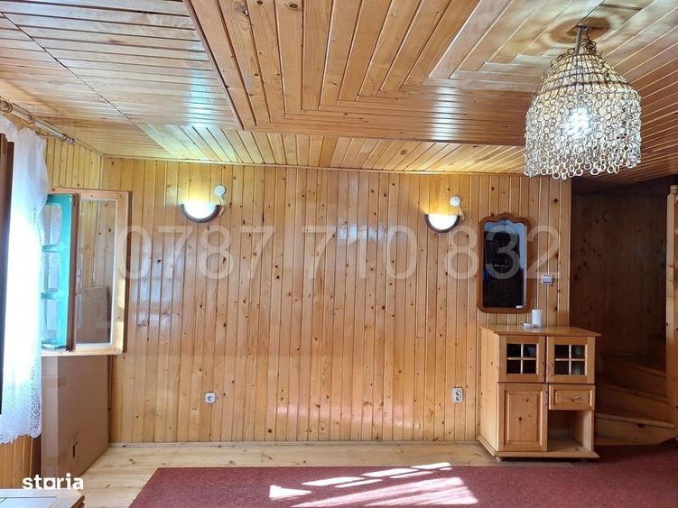 Casă cu 3 camere cu Teren 428 Mp în Măneciu