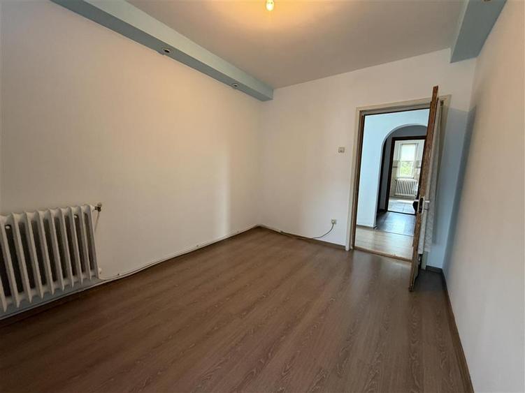 Apartament cu 2 camere decomandat în Frumoasa