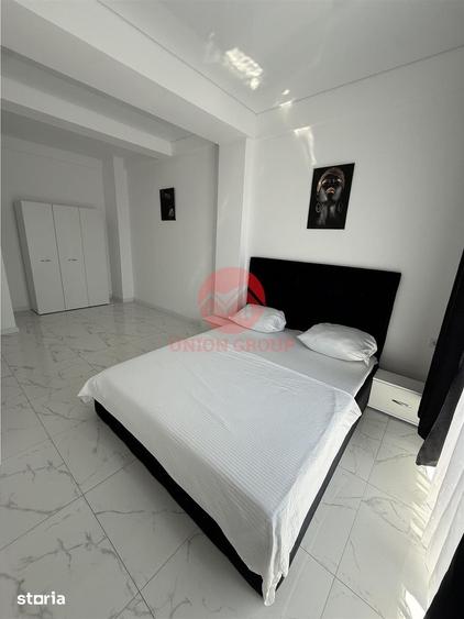 Apartament cu 5 camere decomandat în Central