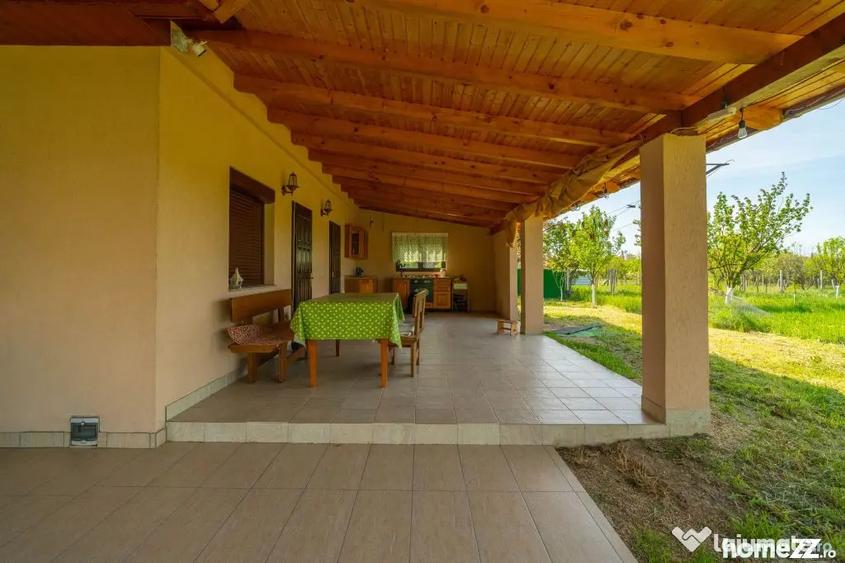 Casă cu 4 camere cu Teren 2825 Mp în Păuliș