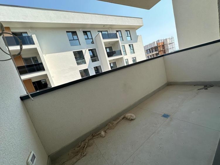 Garsonieră decomandată în Sud