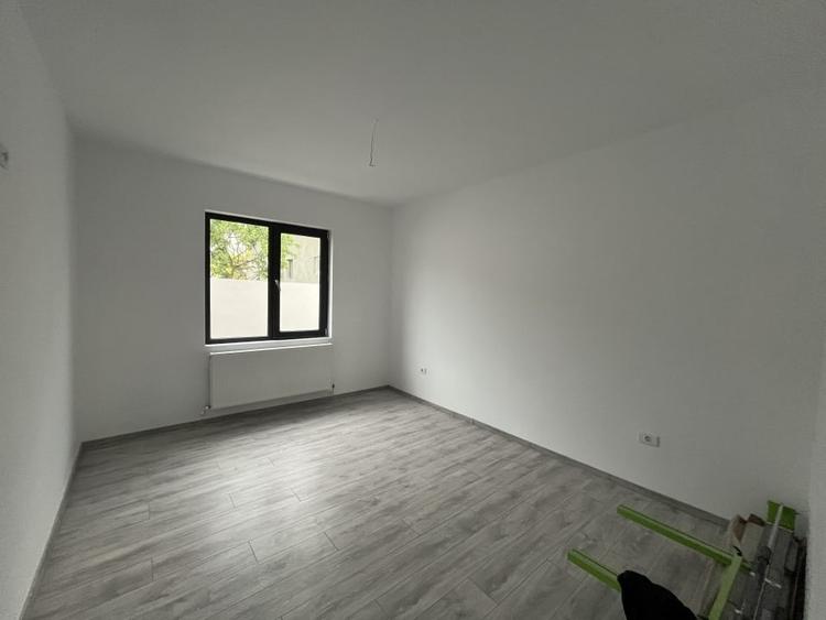 Casă individuală cu 4 camere cu Canalizare în Valu lui Traian