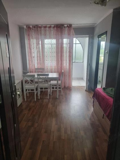 Garsonieră decomandată în Gară