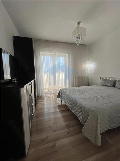Apartament cu 4 camere decomandat, mobilat în Mărăști