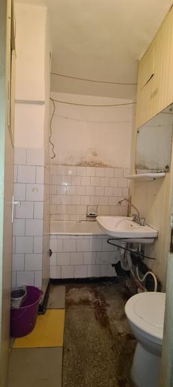 Apartament cu 3 camere decomandat în Păcurari