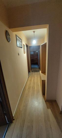 Inchiriez apartament cu 3 camere - 4