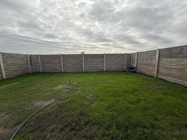 Duplex cu 4 camere cu Canalizare în Giroc