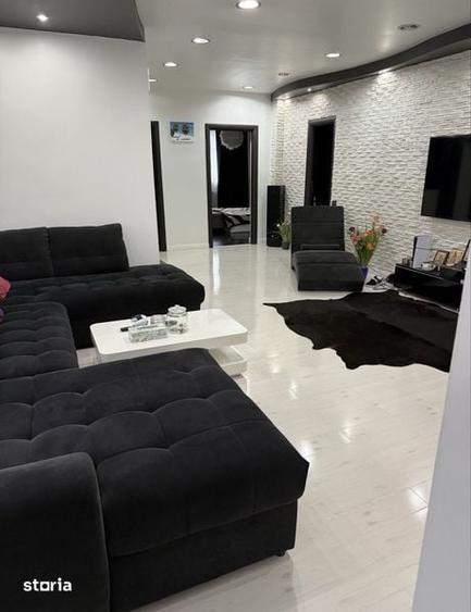 Casă cu 4 camere cu Teren 150 Mp în Titan