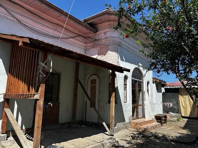 Casă cu 3 camere în Traian
