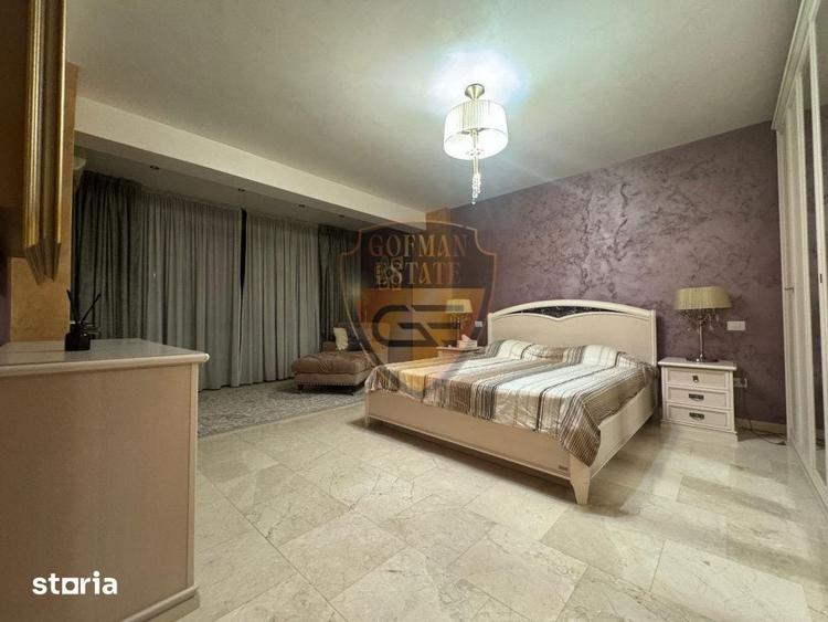 Apartament cu 4 camere decomandat în Central