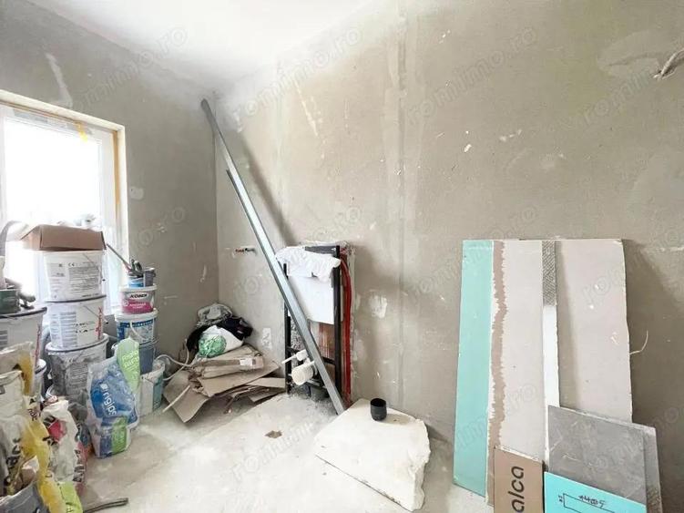 Casă cu 4 camere cu Teren 255 Mp în Urseni