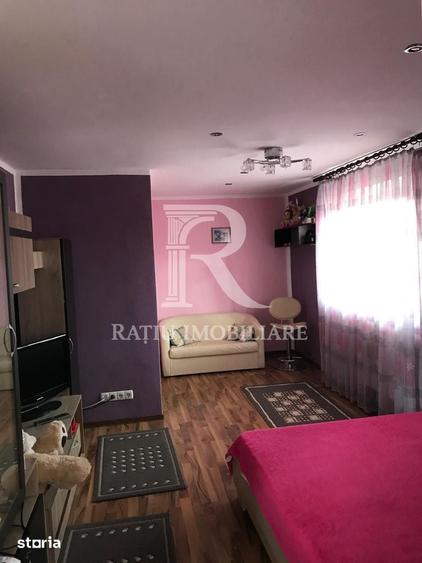 Casă cu 5 camere cu Teren 500 Mp în Oncea