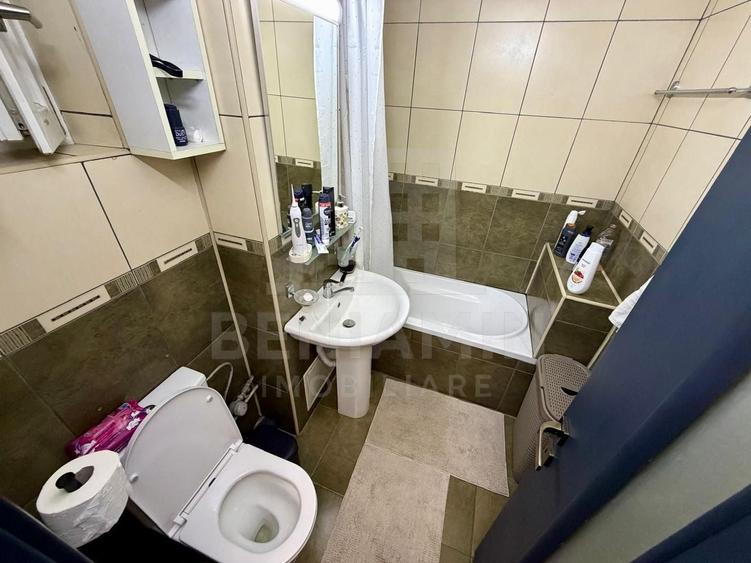 Apartament cu 2 camere semidecomandat, mobilat în 1 Mai