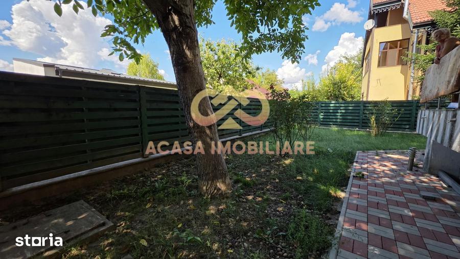 Casă cu 7 camere cu Teren 400 Mp în Tătărași