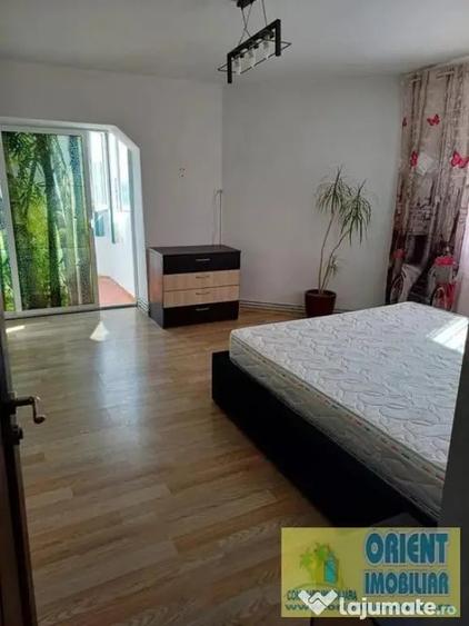 Apartament cu 3 camere decomandat, mobilat în Brătianu
