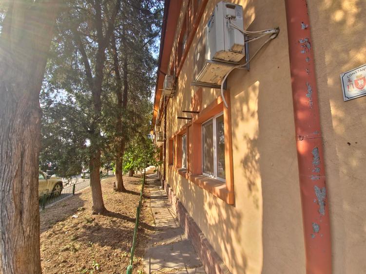 Birou, de 741 mp, în Faleza Nord
