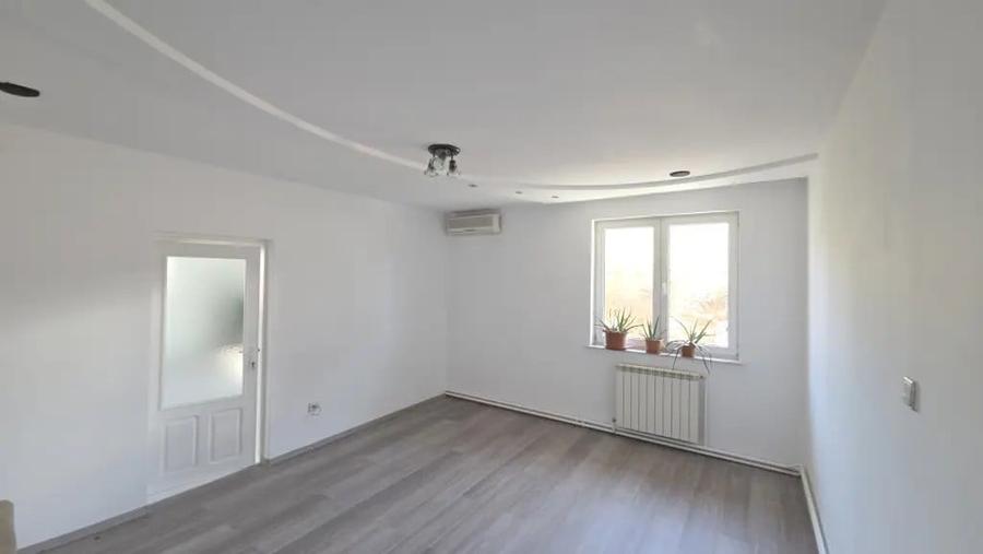 Spațiu comercial, de 92 mp, în Central