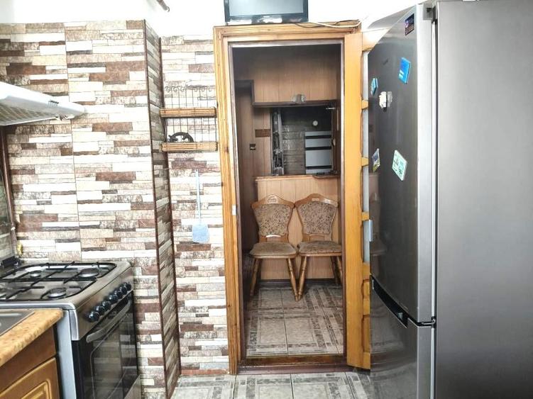 Apartament cu 4 camere decomandat în Viziru 3