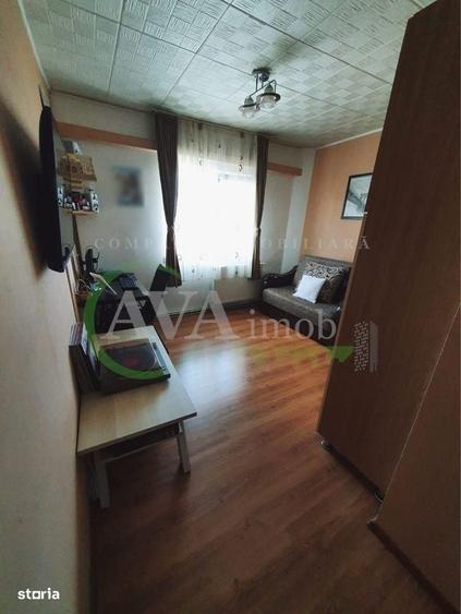 Apartament cu 3 camere decomandat în Milcov