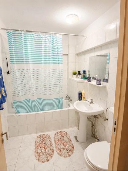 Apartament cu 4 camere decomandat în Rahova
