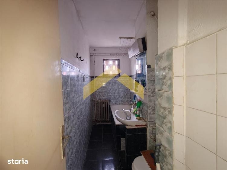 Apartament cu 2 camere semidecomandat în Aurel Vlaicu
