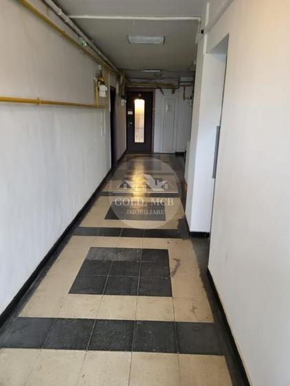 Apartament cu 2 camere semidecomandat, mobilat în P-ța Romană