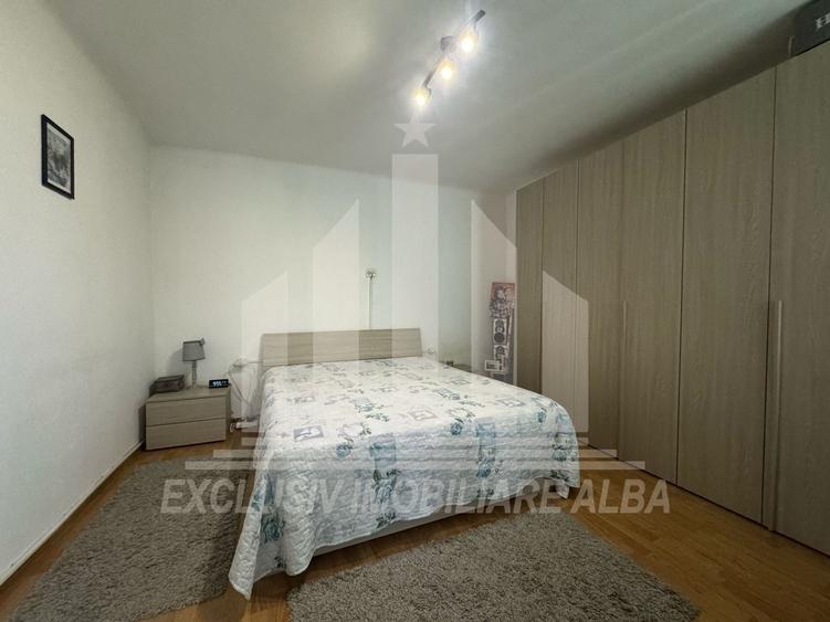 Casă individuală cu 8 camere cu Canalizare în Tolstoi
