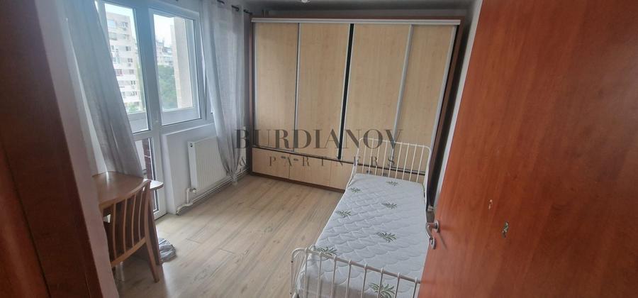 Apartament cu 3 camere semidecomandat, mobilat în Drumul Taberei