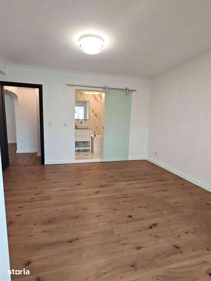 Decebal - Apartament 4 camere / Renovat complet/ Decomandat - 3