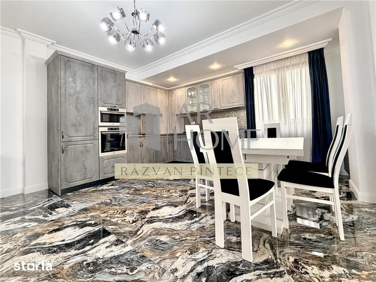 Apartament cu 3 camere decomandat în Republicii