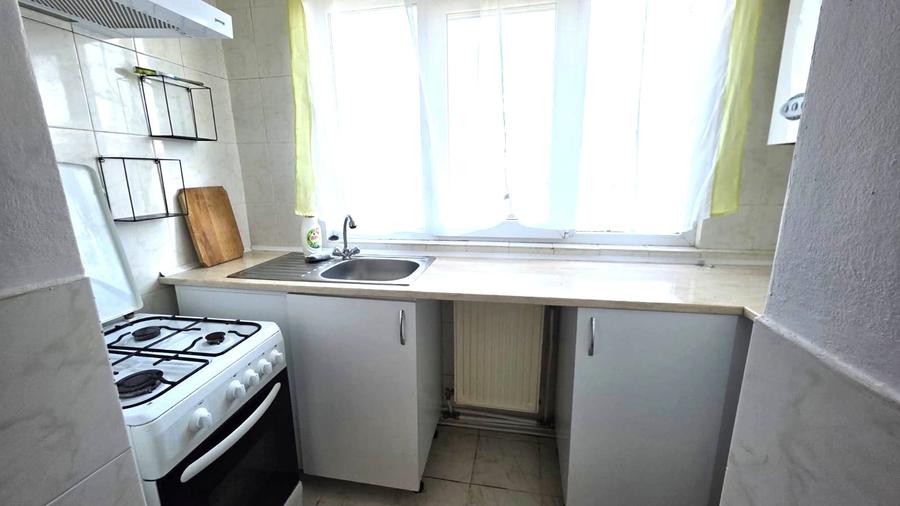 Apartament cu 3 camere decomandat în Nord-Est