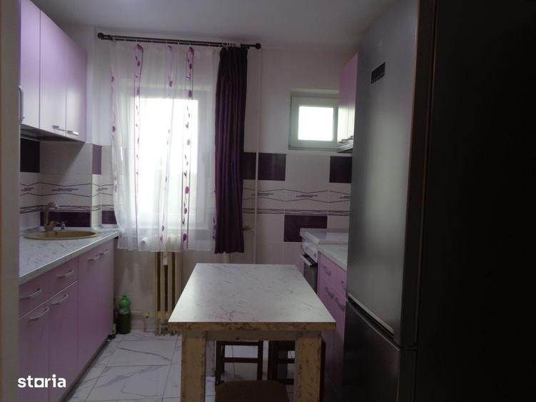 Apartament cu 2 camere decomandat în Podgoria