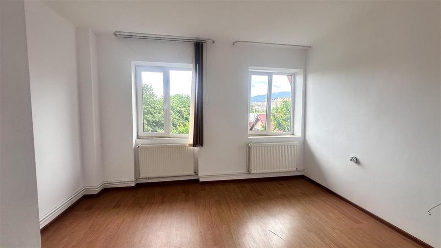 Apartament 2 camere zona Toamnei 94900 euro - 1